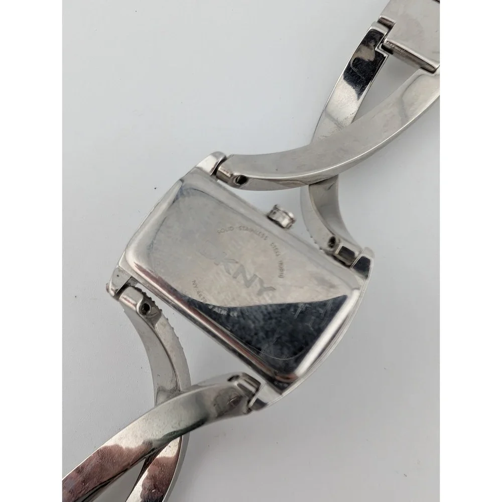 DKNY Pave Crystal Watch Women 28mm Case‎ Silver 6.5